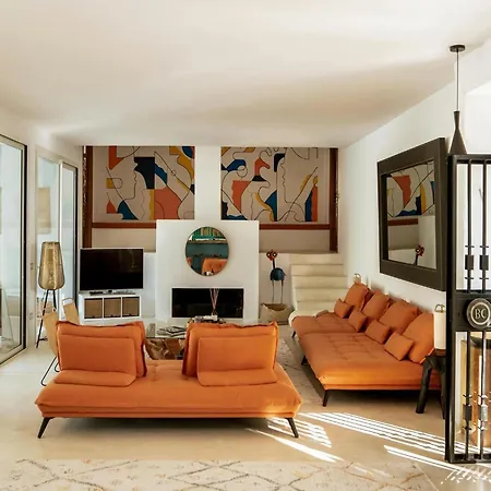 Villa Lavish Near Cala Llonga