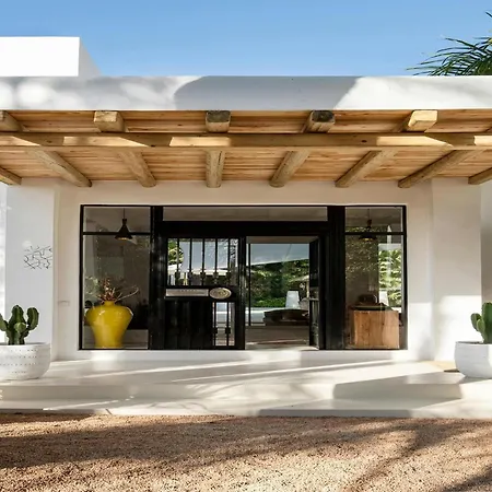 Lavish Near Villa Cala Llonga